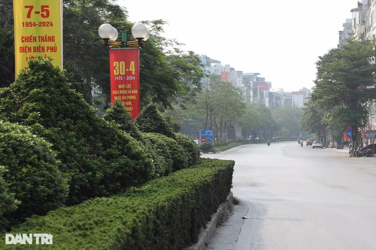 Nút giao Ô Chợ Dừa cũng là một điểm nóng về ùn tắc giao thông của Thủ đô, vào dịp nghỉ lễ vị trí này tạm thời được "nghỉ ngơi". Ảnh chụp tại Ô Chợ Dừa lúc 7h30.