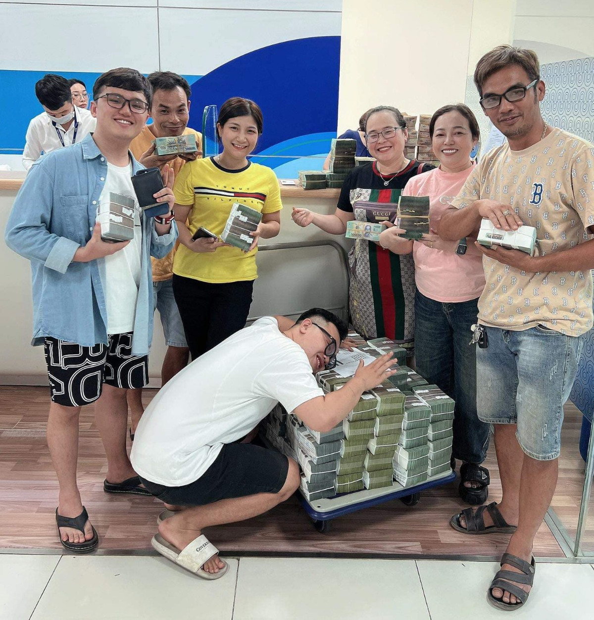 Dai gia dinh trung so doc dac hon 34 ti dong: “Toi thay binh thuong!”