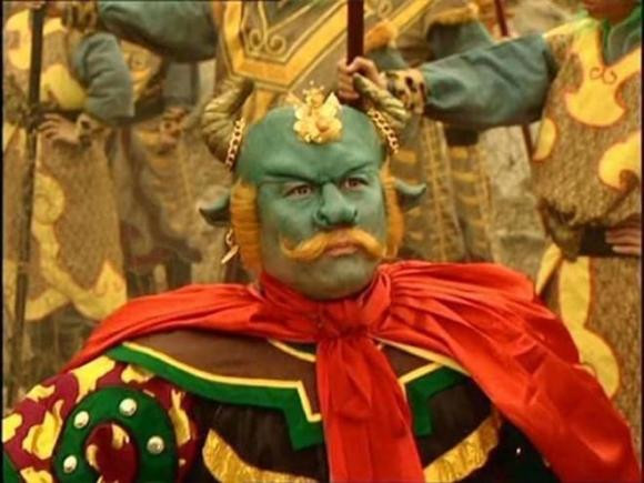 Luc Tieu Linh Dong khong biet co bao nhieu yeu quai trong Tay Du Ky-Hinh-2