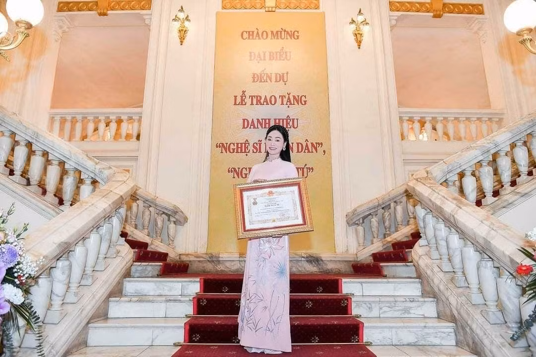 Cuoc doi thang tram cua NSUT Quach Thu Phuong-Hinh-2