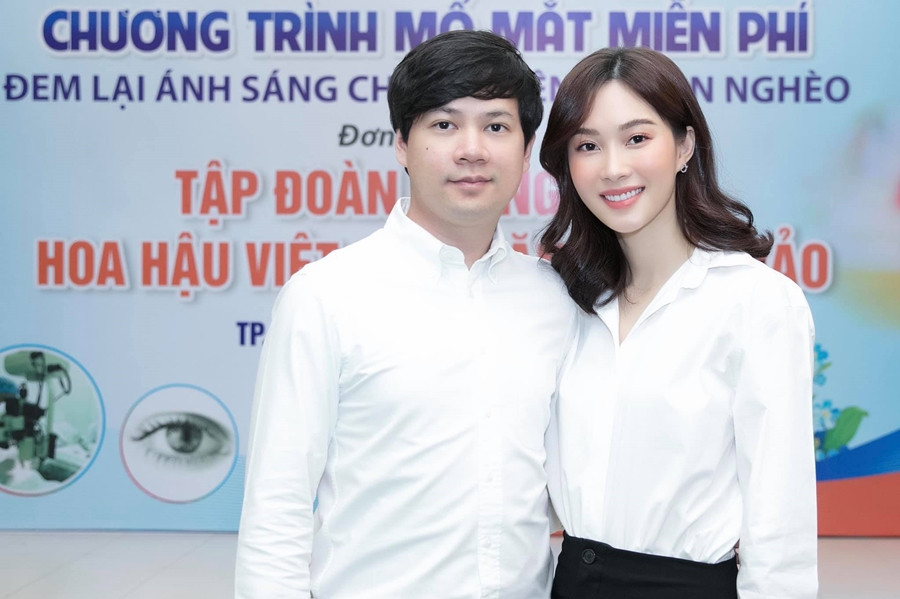 HH Dang Thu Thao roi Showbiz, yen vui voi chong dai gia-Hinh-36