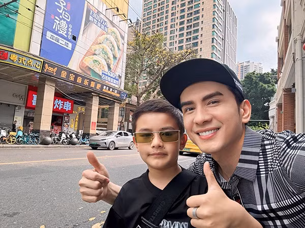 Cuoc song cua “nam than” Dan Truong hien nay nhu the nao?-Hinh-6