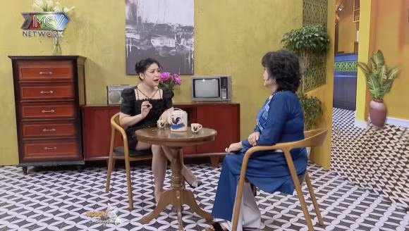 Con gai Kim Tu Long va moi quan he voi 2 nguoi 'me ke'-Hinh-3