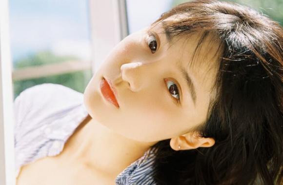 uống tai to và dày: Theo nhân tướng học, phụ nữ sở hữu cuống tai to và dày là những người vừa hoạt bát, vui vẻ lại vừa dịu dàng, mềm mại và mang trong mình nhiều nguồn năng lượng tích cực.