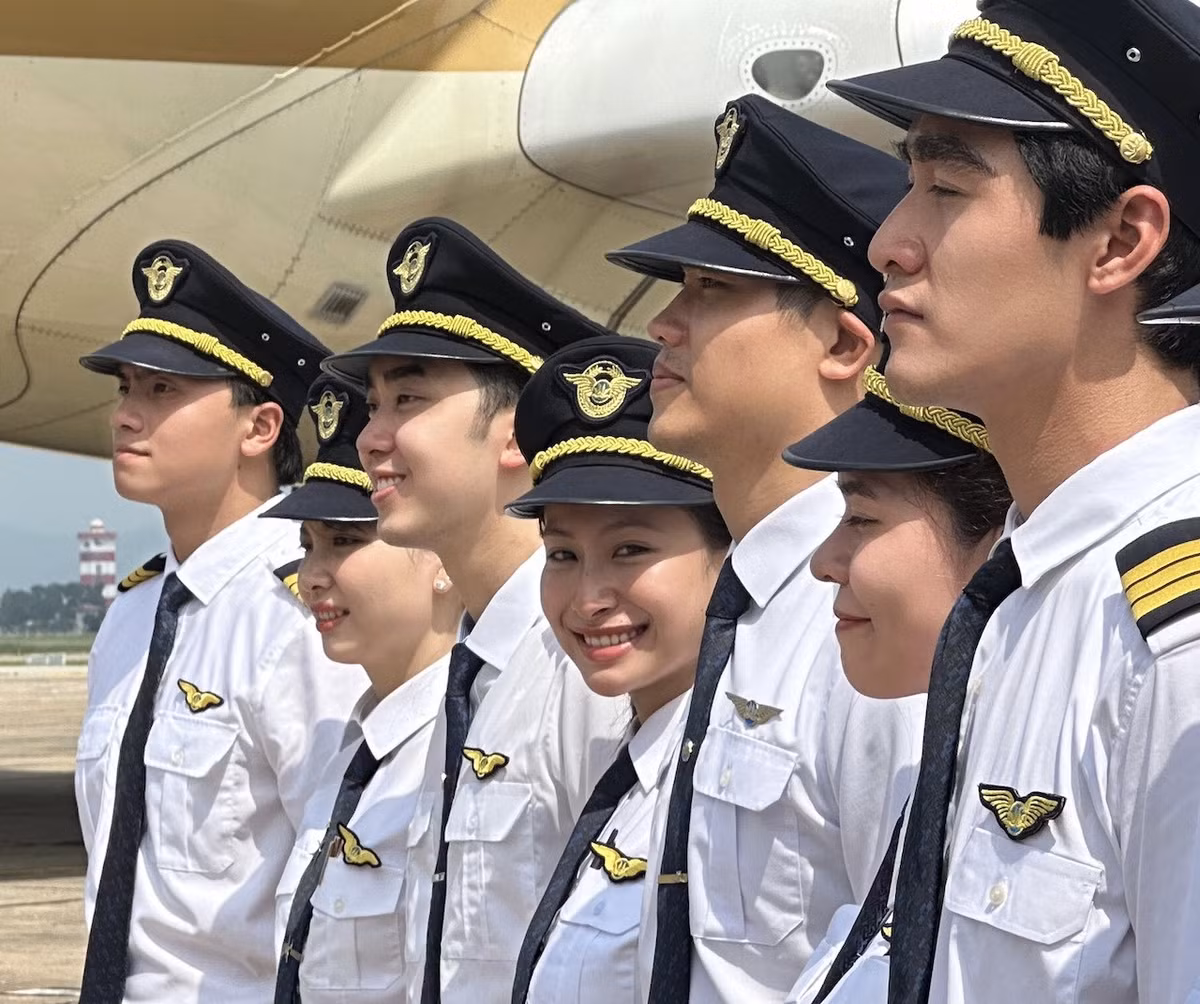 Chuyen bay dem Giao thua cua nu phi cong xinh dep-Hinh-2