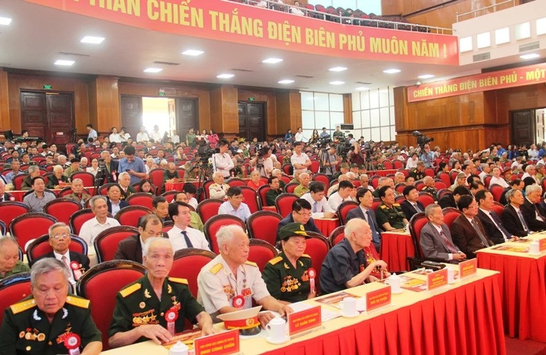 Tri ân những người tham gia Chiến dịch Điện Biên Phủ - Hình 2 Tri an nhung nguoi tham gia Chien dich Dien Bien Phu-Hinh-2