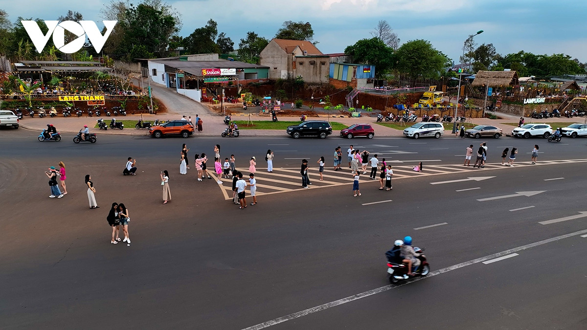 Thuong thuc anh hoang hon ben dai lo Vo Nguyen Giap-Hinh-2