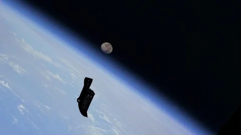 Hiep si Den - Ve tinh nguoi ngoai hanh tinh hay rac vu tru?