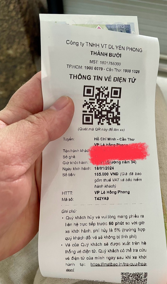 Đang bị tước giấy phép, Thành Bưởi vẫn ngang nhiên bắt khách - Hình 2 Dang bi tuoc giay phep, Thanh Buoi van ngang nhien bat khach-Hinh-2