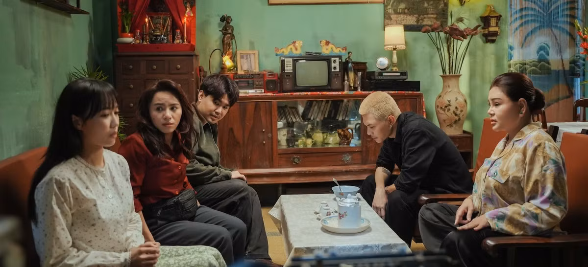 Cuoc dua phim Tet bat dau, “Gap lai chi bau” ban ve som