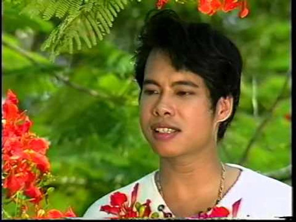 Ngọc Sơn nổi tiếng từ thập niên 90 và được thế hệ 7X, 8X mến mộ qua các nhạc phẩm như: Lòng mẹ, Giận hờn, Nhớ về em… Trong sự nghiệp của mình, nam ca sĩ còn nhận được nhiều giải thưởng lớn.