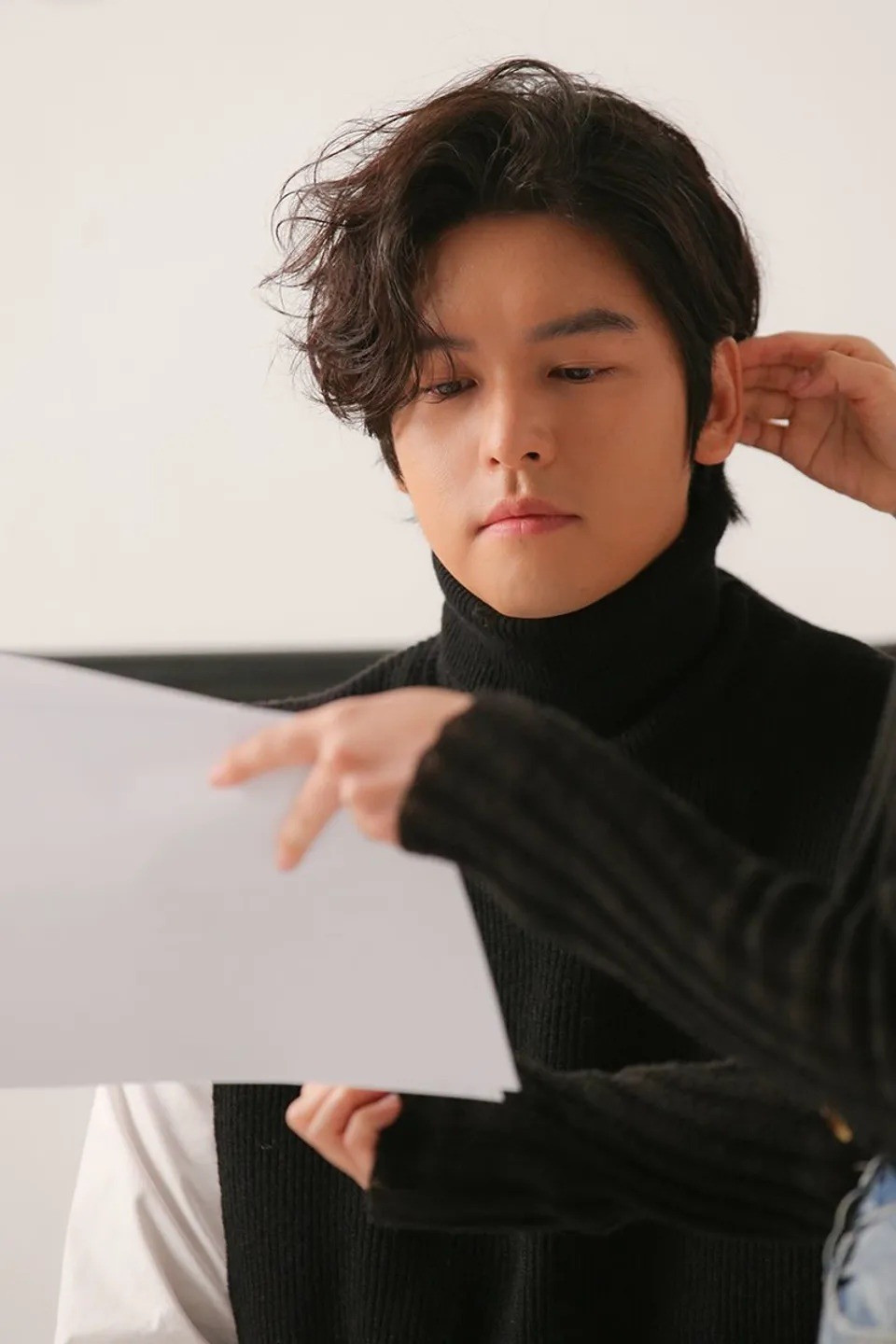 Khung hoang nganh giai tri, sao Han lo so mat viec