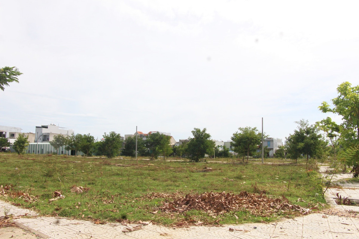 “Treo” sổ đỏ 300 dân cư, Xây dựng Minh Hoàng Long bị thanh tra “Treo” so do 300 dan cu, Xay dung Minh Hoang Long bi thanh tra