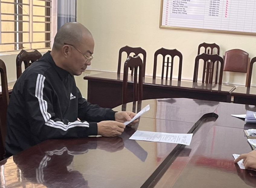 Hòa Bình: Đề nghị truy tố lái xe say rượu, hành hung CSGT Hoa Binh: De nghi truy to lai xe say ruou, hanh hung CSGT