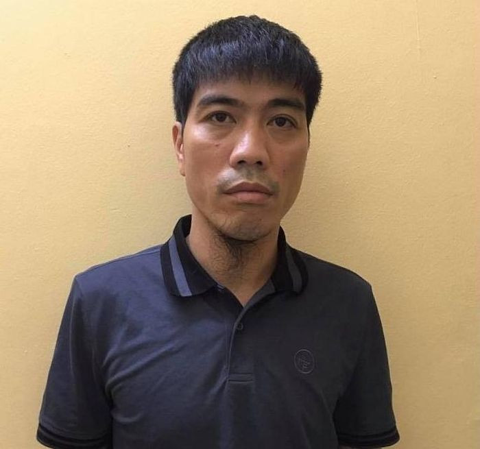 Theo điều tra, đối tượng cầm đầu băng nhóm là Dũng "ốt" đang là bị can trong vụ án giết người xảy ra năm 2011 tại địa bàn quận Cầu Giấy. Sau khi gây án, quá trình bỏ trốn, Dũng làm bệnh án tâm thần. Có được bệnh án này, Dũng tự tin ra cơ quan Công an để đầu thú. Do có bệnh án tâm thần nên Dũng được áp dụng biện pháp bắt buộc chữa bệnh tại Bệnh viện Tâm thần Trung ương 1. 