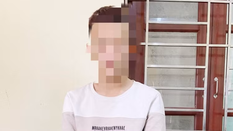 Nu sinh lop 7 sinh con o Bac Giang: Tam giu cha chau be-Hinh-2