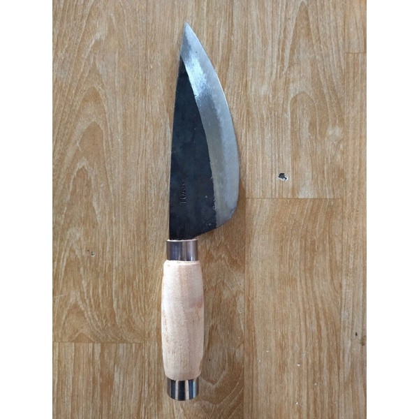 Chiều 21/1/2014, Mạnh rủ Thái mua một dao bầu và bàn nhau, trong trường hợp chủ nhà kêu cứu sẽ giết chết ngay để bịt đầu mối. Sau khi thống nhất kế hoạch, hai đối tượng bắt xe buýt về nhà nghỉ TC thuê trọ và được bố trí tại phòng 402. Tại đây, chúng bàn nhau đợi đến đến lúc nhà nghỉ không có khách, sẽ thực hiện theo kế hoạch đã định trước. (Ảnh minh hoạ, nguồn Internet) 