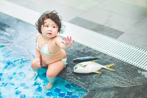 Bé gái Sài thành nhận được nhiều lời khen của cộng đồng mạng.