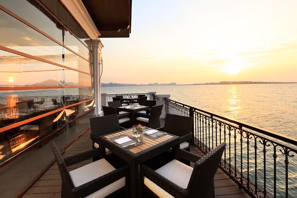 Vinperl Ha Long cua dai gia Pham Nhat Vuong “khung” co nao?-Hinh-7