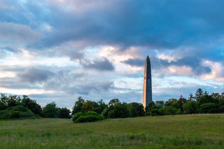 Tam giác Bennington nằm ở phía tây nam bang Vermont, Mỹ cũng là một địa điểm từng chứng kiến 5 người mất tích bí ẩn từ năm 1945 - 1950.