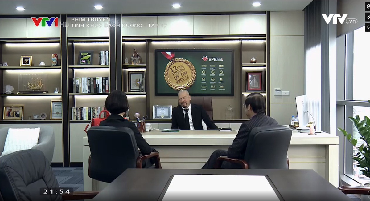 Cuộc gặp quan trọng của nhân vật Quyên. Ảnh: chụp màn hình.