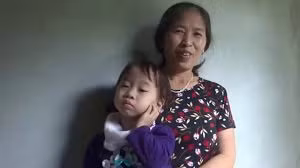 Nickname An Bình bình luận trong đoạn video của "Bà già 61 tuổi" như sau: "Có thể con hoặc cháu của bà già 61 tuổi là người đứng sau kênh này. Và kiến thức marketing, am hiểu về viral của người này ở trình độ rất cao. Bằng cách nào đó, họ đã giúp những đoạn clip đơn giản này được lan truyền rộng khắp trên Facebook. Dân mạng thấy bà già lạ mắt sẽ theo dõi ngay!".