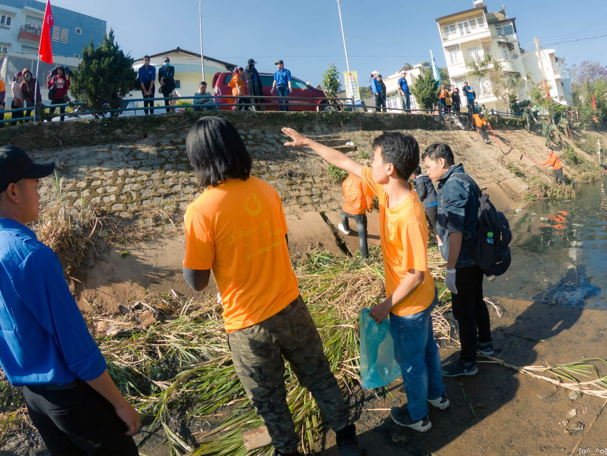 Ngoài thử thạch dọn rác và chụp ảnh kỷ niệm với dòng chữ "Tôi yêu Đà Lạt", nhóm Ờ đã và đang tiếp tục có nhiều hoạt động khác nhằm bảo vệ môi trường, dọn dẹp các bãi rác khác, cải tạo kênh mương. Nhóm cũng lên kế hoạch và tham gia rất nhiệt tình vào các hoạt động thuộc Tháng Thanh niên và Ngày chủ nhật xanh lần 02 năm 2019 do Đoàn Thanh niên Cộng sản Hồ Chí Minh tỉnh Lâm Đồng tổ chức.