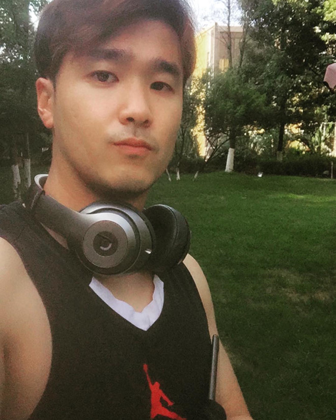 Park Sung Gyun là một người rất biết cách chăm sóc bản thân. "Soái ca" người Hàn Quốc có thể chơi được nhiều môn thể thao, luôn duy trì một thân hình đẹp, cân đối và vô cùng nam tính.