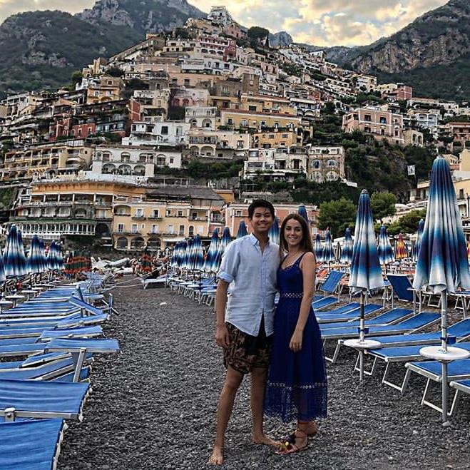 Tuy chưa công khai mối quan hệ, trên trang cá nhân của cả hai luôn dành những lời ngọt ngào cho đối phương.