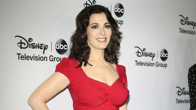 Nigella Lawson. Nigella Lawson được thừa hưởng tiền từ chính gia đình mình, nhưng cô không có kế hoạch tiếp tục truyền thống đó dù cô hiện sở hữu khối tài sản trị giá 20 triệu USD. Dù tranh cãi thời gian dài về vấn đề này, nhưng cô khẳng định việc trao lại tiền bạc cho con cái chỉ khiến chúng hủy hoại nó.