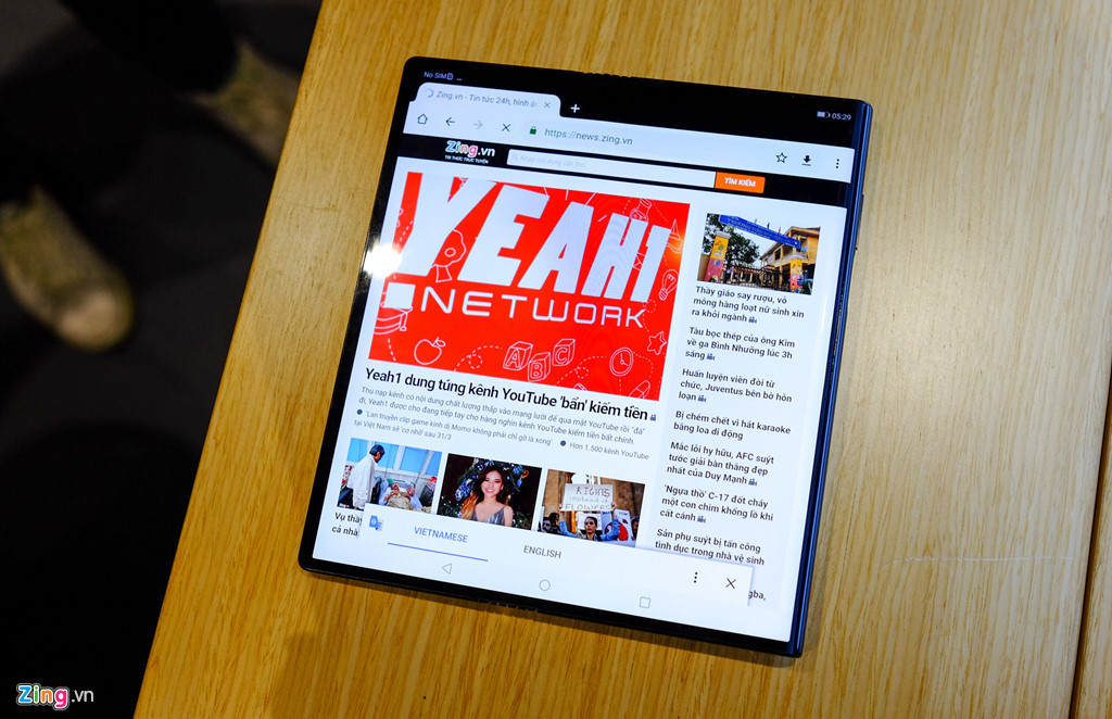 Một số ứng dụng mặc định của máy, Google Maps hay trình duyệt web đã được điều chỉnh và tối ưu phù hợp với kích thước, tỷ lệ mới của Mate X.