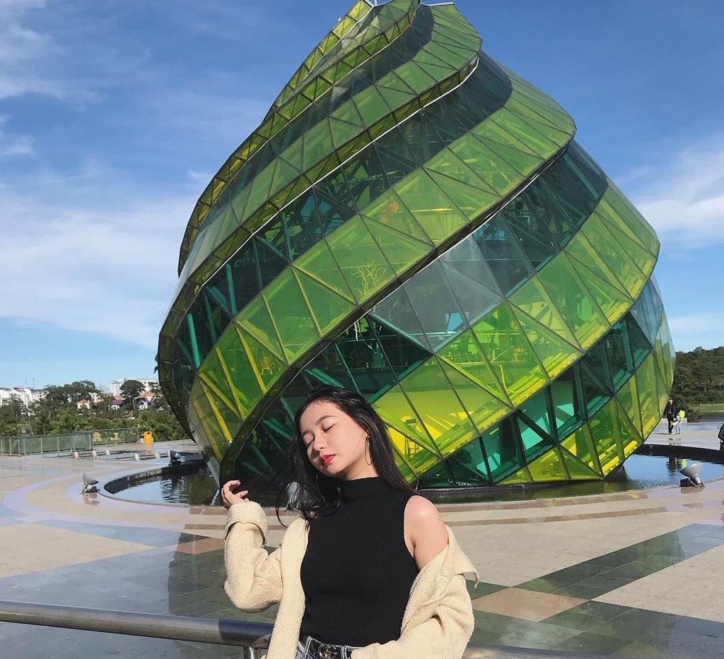 Quảng trường Lâm Viên (Đà Lạt): Nằm ngay trung tâm Đà Lạt, quảng trường Lâm Viên là một trong những biểu tượng của thành phố ngàn hoa, thu hút rất nhiều du khách tới tham quan và check-in. Ảnh: Imvy_0407.