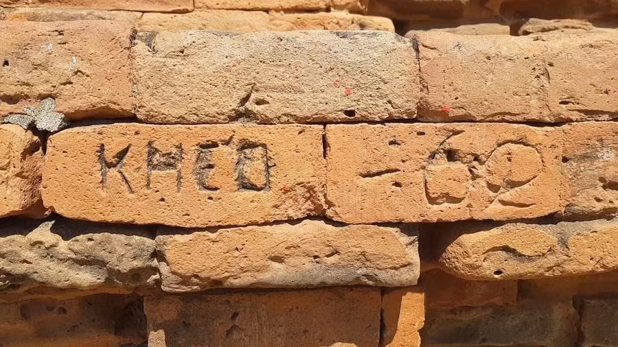 Tháp Pô Klong Garai (Ninh Thuận): Ninh Thuận nổi tiếng với những ngôi tháp Chăm độc đáo, cổ xưa, là địa điểm lên hình ấn tượng. Trong đó, tháp Pô Klong Garai hơn 800 tuổi là chốn check-in ưa chuộng được nhiều bạn trẻ ghé thăm. Ảnh: Hannavollan.