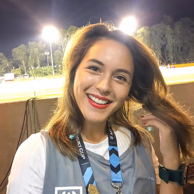 Không chỉ giỏi kinh doanh, Amanda còn là một người mẫu, một MC chuyên nghiệp. Những người yêu thể thao Philippines đã quen thuộc với Amanda khi cô xuất hiện trên các chương trình truyền hình như GAMEPlan và Solar Sports.