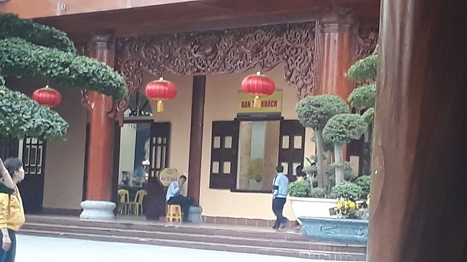 Chua Ba Vang dot ngot ngung “goi vong, cung oan gia trai chu“-Hinh-3