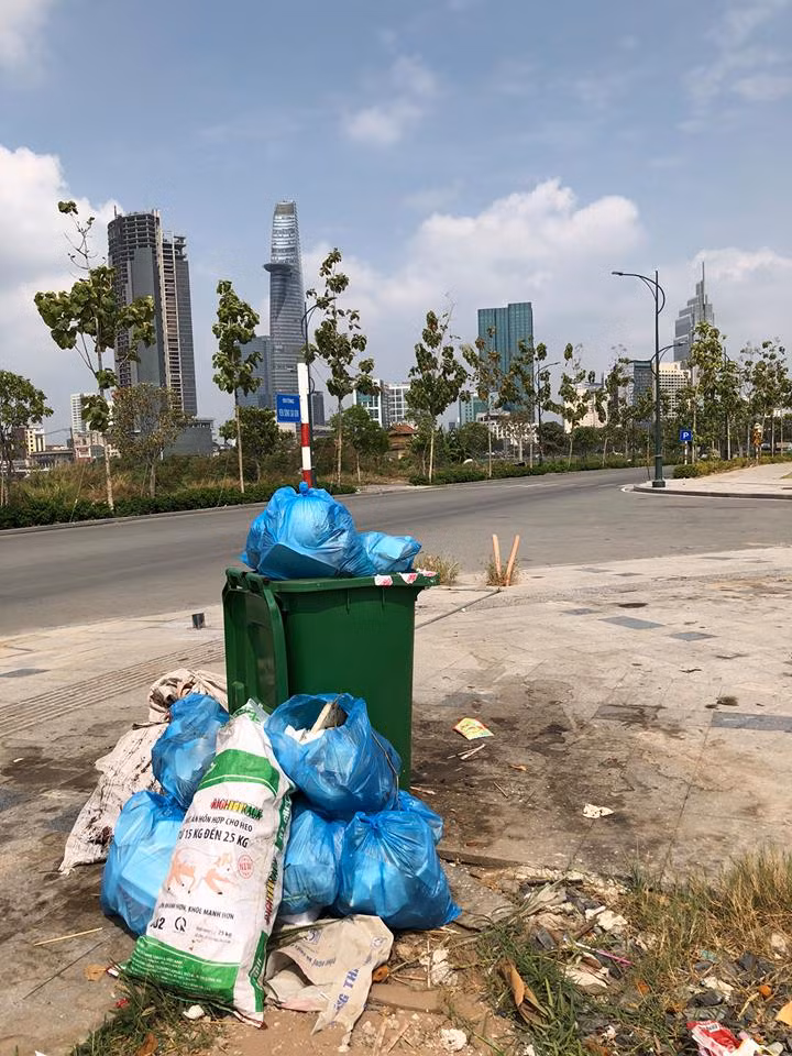 Thành công với màn thử thách dọn rác, Đoàn Hoàng nhận được rất nhiều lời khen ngợi của bạn bè. Hình ảnh của cậu cũng được xuất hiện trên một vài trang báo điện thử Việt Nam. Trước những phản ứng này, Đoàn Hoàng rất phấn khởi: "Bảo vệ môi trường không chỉ giúp mình giữ được cảnh quan thiên nhiên mà còn giúp những thế hệ sau có cái mà đi tham quan chứ. Thế hệ trước họ xả nhiều, thế hệ bây giờ phải chịu nhưng thế hệ sau sẽ tốt hơn nếu như thế hệ hiện tại cải thiện và biết giữ".