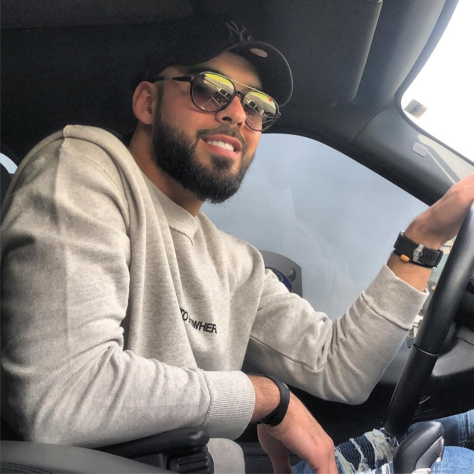 Hiện tại Omar vẫn làm người mẫu, làm gương mặt quảng cáo cho nhiều thương hiệu. Dù khá kín tiếng về đời tư nhưng chàng trai 30 tuổi vẫn cho thấy bản thân là một người sống rất tích cực. Điều này thể hiện qua nhiều status mang nội dung truyền cảm hứng sống vui cho người khác được Omar đăng tải trên trang cá nhân.