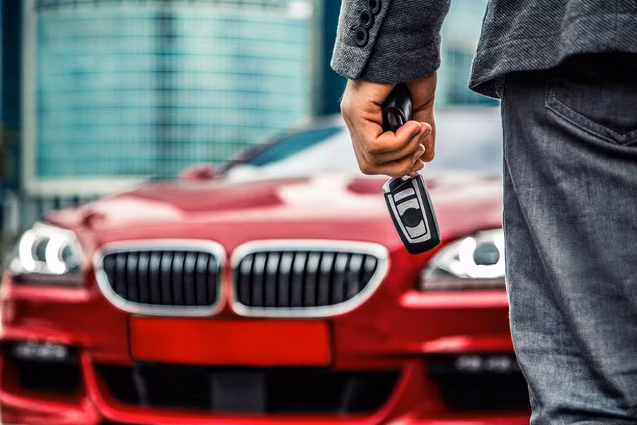 Ky quac trom lai xe sieu sang chi de... an trom ga vit