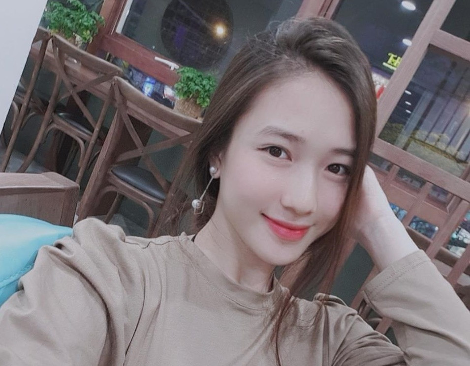 Nhiều người nhận xét 9X sở hữu gương mặt có nhiều nét giống với Yoona - thành viên nhóm SNSD của Hàn Quốc.