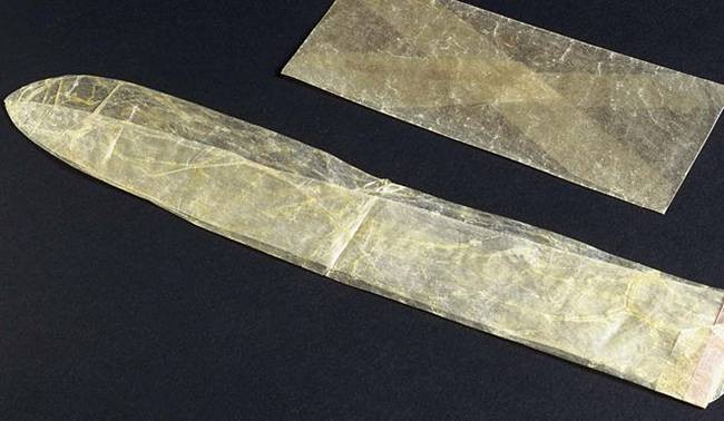 Sau này người ta sản xuất bao cao su.từ các nguyên liệu khác nhưng vẫn đảm bảo chất lượng.