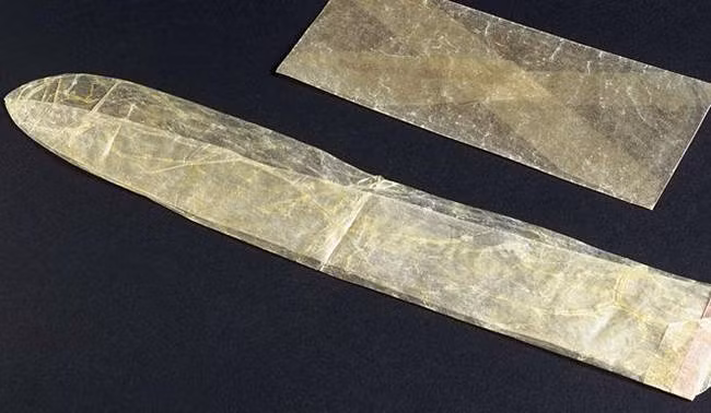 Sau này người ta sản xuất bao cao su.từ các nguyên liệu khác nhưng vẫn đảm bảo chất lượng.