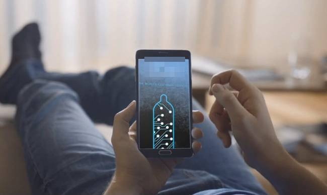 Vào thời điểm năm 2017, sản phẩm vẫn đang trong quá trình thử nghiệm. Giá bán dự kiến 80 USD/chiếc (~1,8 triệu/chiếc). Sản phẩm có trang bị bluetooth, cổng micro USB để sạc, gắn chip Nano.