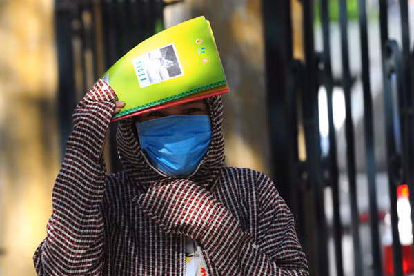 Du bao thoi tiet hom nay 23/6: Ha Noi lai len dinh nong truoc khi don mua