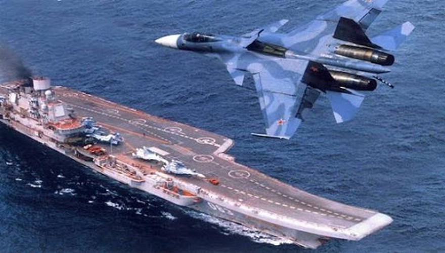 Chính vì vậy Liên Xô đã có hai lớp tàu sân bay được trang bị tên lửa, và không giống như các sản phẩm đến từ những nước phương Tây, chúng có thể tự mình tấn công và chống đỡ mà không phụ thuộc vào máy bay.