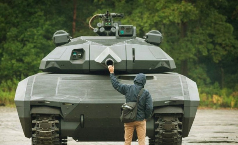 Ngoài ra, PL-01 còn được trang bị một hệ thống phòng vệ chủ động để đánh chặn tên lửa chống tăng cùng hệ thống phóng lựu đạn khói ngụy trang.