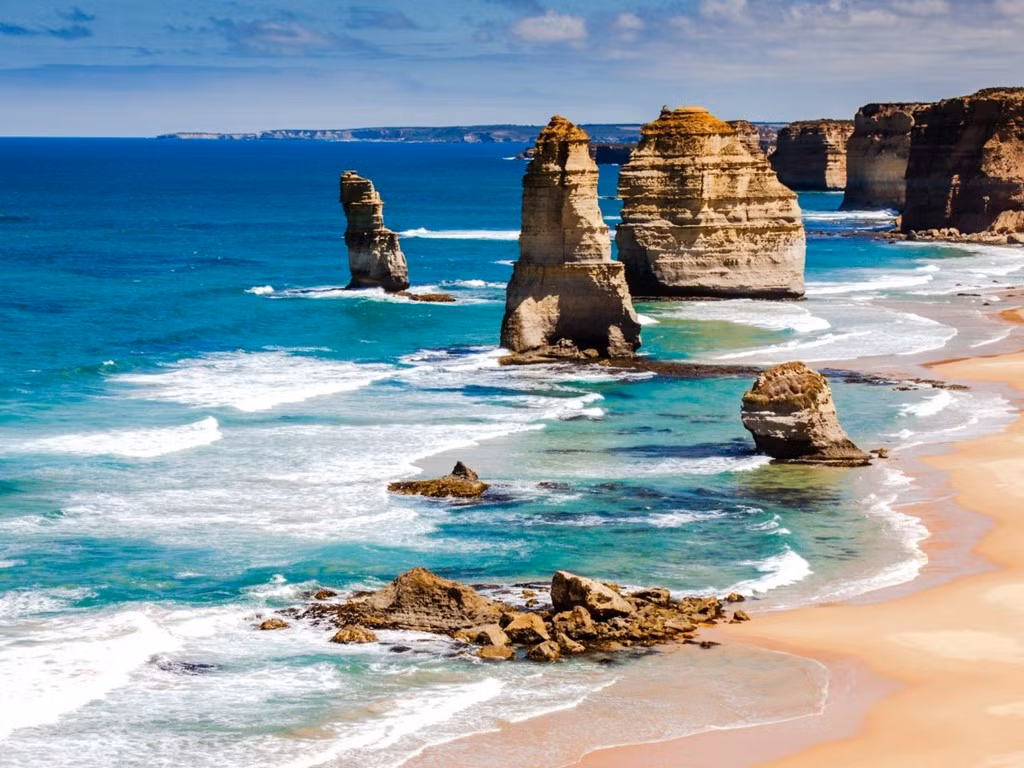  Australia: Melbourne được vinh danh là thành phố dễ sống nhất thế giới và nổi tiếng thân thiện với khách du lịch. Bán đảo Mornington của Melbourne chào đón du khách với các vườn nho, bãi biển và ẩm thực thú vị.