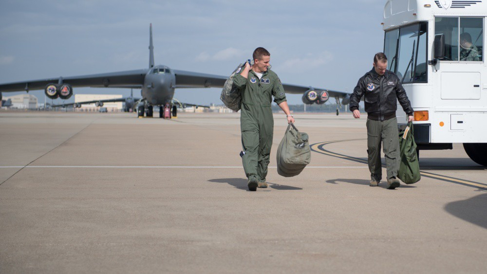 B-52 được coi là thứ vũ khí linh hoạt nhất trong bộ ba vũ khí chiến lược của Mỹ bao gồm: tên lửa tầm xa, tàu ngầm hạt nhân và máy bay ném bom chiến lược.