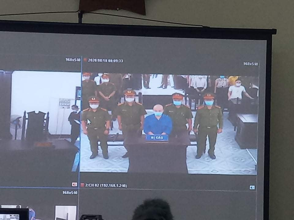 Trước đó, vào tháng 7/2020, Viện KSND TP Thái Bình vừa hoàn tất cáo trạng, truy tố Nguyễn Xuân Đường (SN 1971, trú tai số nhà 366 đường Lê Quý Đôn, P Kỳ Bá, TP Thái Bình, Thái Bình) về tội “Cố ý gây thương tích”, quy định tại điểm đ, khoản 2, Điều 134 Bộ luật Hình sự năm 2015 sửa đổi, bổ sung năm 2017. Nguyễn Xuân Đường bị truy tố tội danh trên do có hành vi đánh anh Mai Thế Duy (SN 1988) ngay tại trụ sở Công an phường Trần Lãm (TP Thái Bình) vào năm 2014.