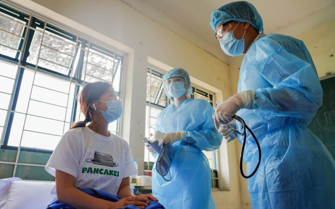 Thông báo kết luận của Chủ tịch UBND TP Nguyễn Đức Chung về công tác phòng, chống dịch Covid-19 tại phiên họp số 28, cùng với với nhiệm vụ tập trung chống dịch, ông Nguyễn Đức Chung cũng yêu cầu các cấp chính quyền của thành phố quan tâm đến công tác an sinh xã hội. " - “Cấp ủy, chính quyền các cấp phải thường xuyên quan tâm đến công tác an sinh xã hội, nhất là đối tượng người có công, người nghèo, không nơi nương tựa…”, ông Nguyễn Đức Chung nói.