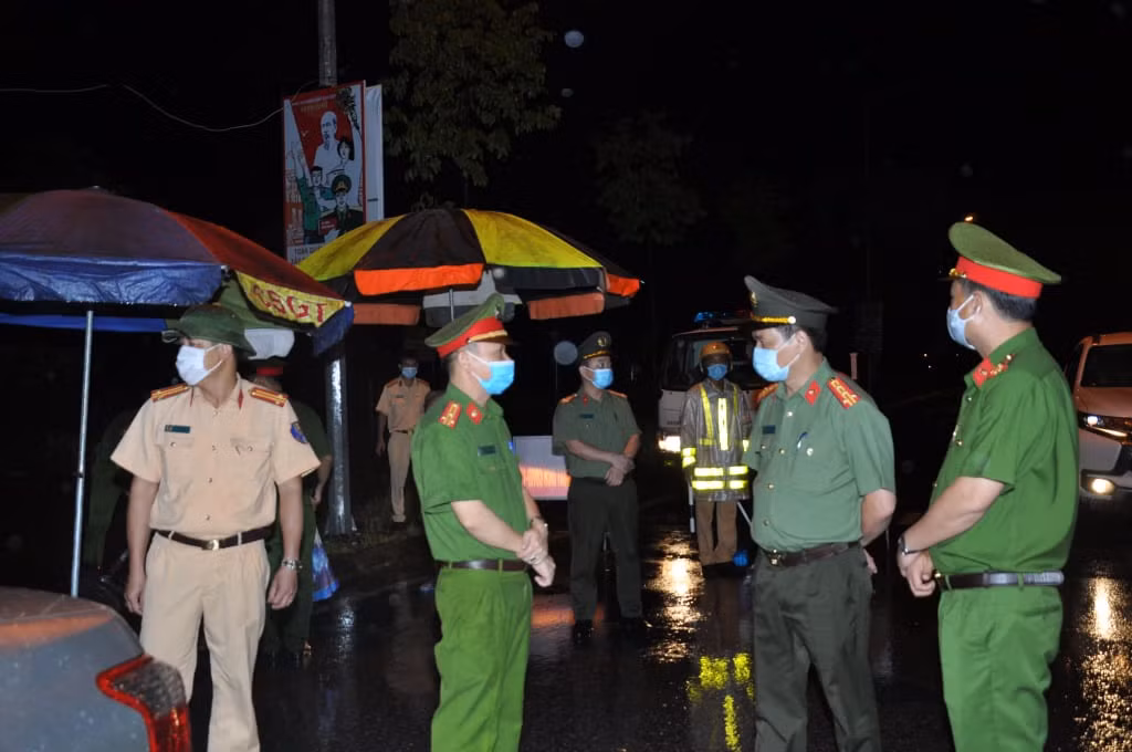 TP Hai Duong ngay dau cach ly xa hoi phong dich COVID-19-Hinh-2